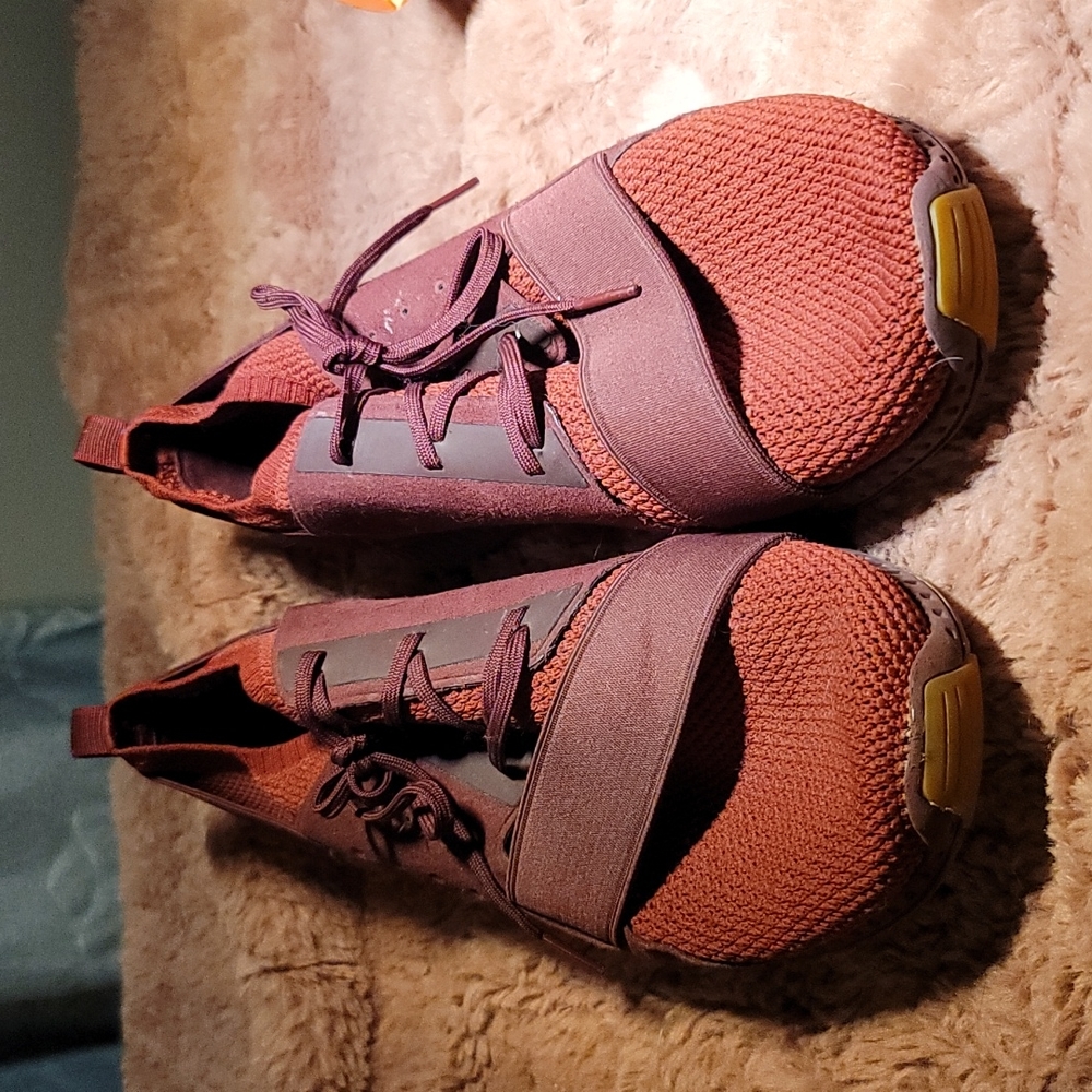 Men's Under Armour Tennis Shoes